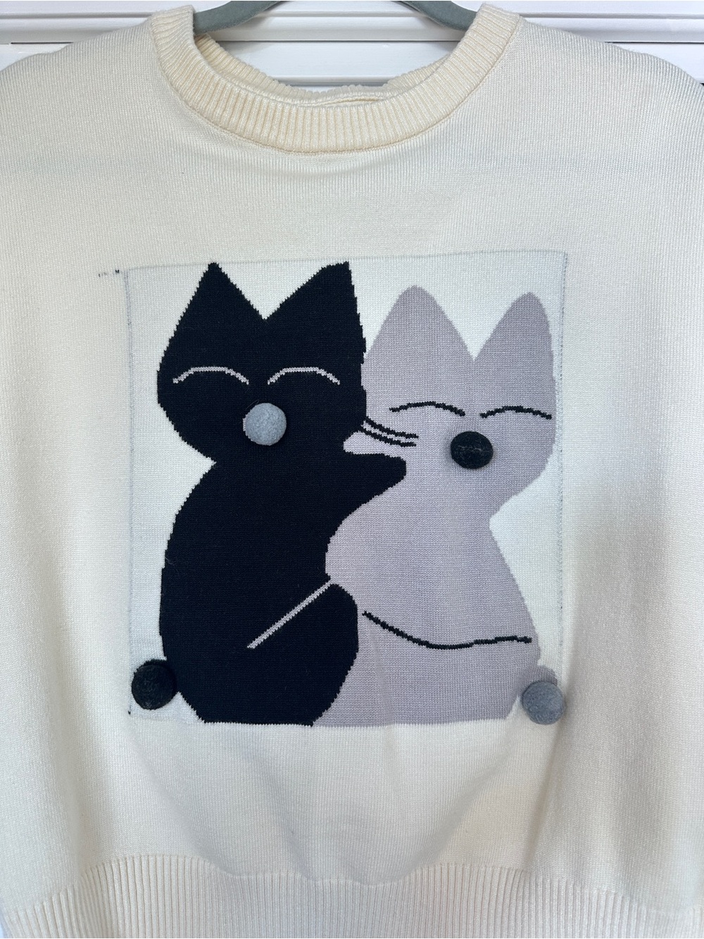 Cute Cat Knit Sweater Women Cream Crewneck Cozy Soft Minimalist Unbranded S - Picture 2 of 12